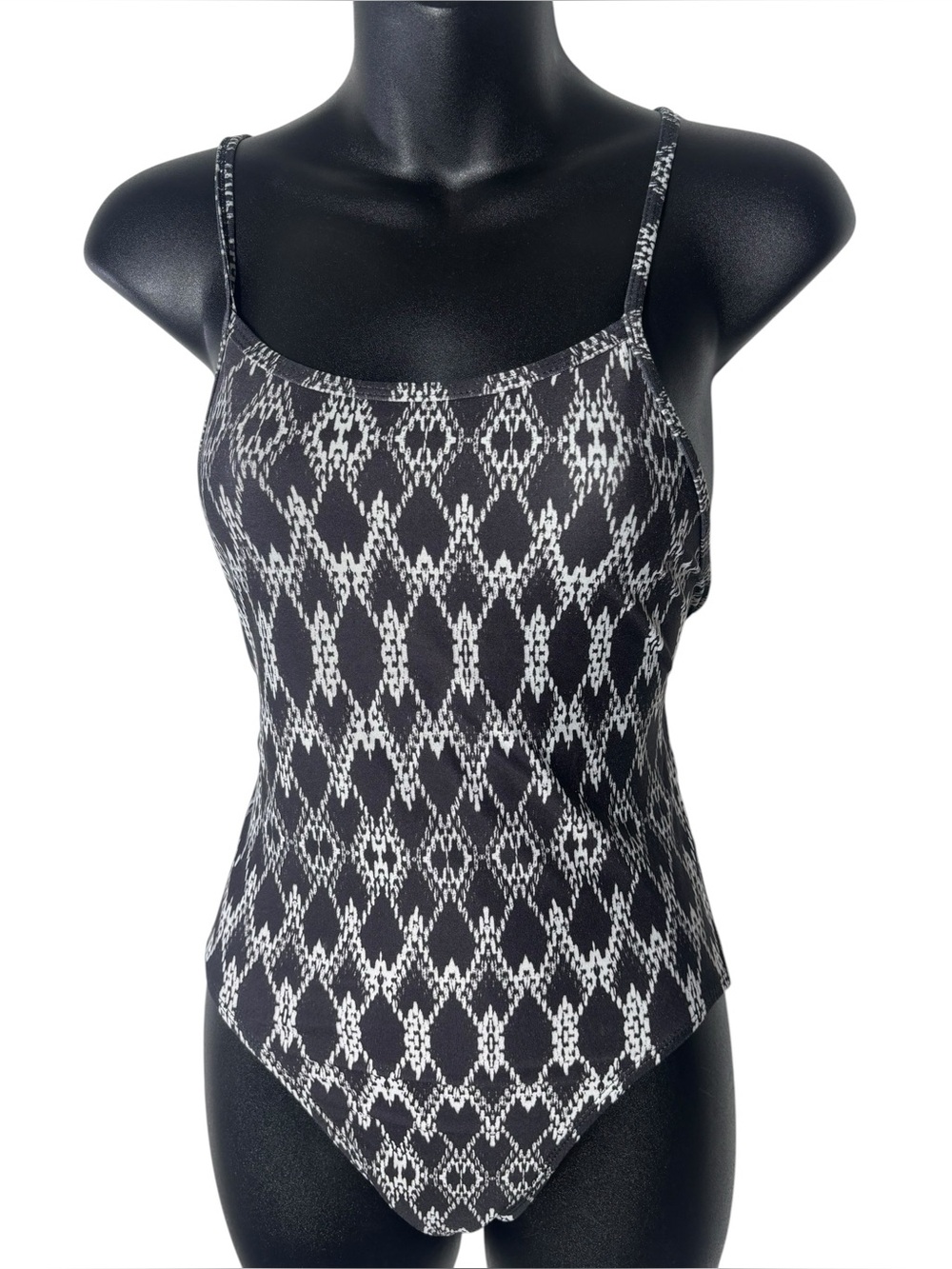 Jolyn women’s 28 Perry one piece swimsuit diamond pattern athletic